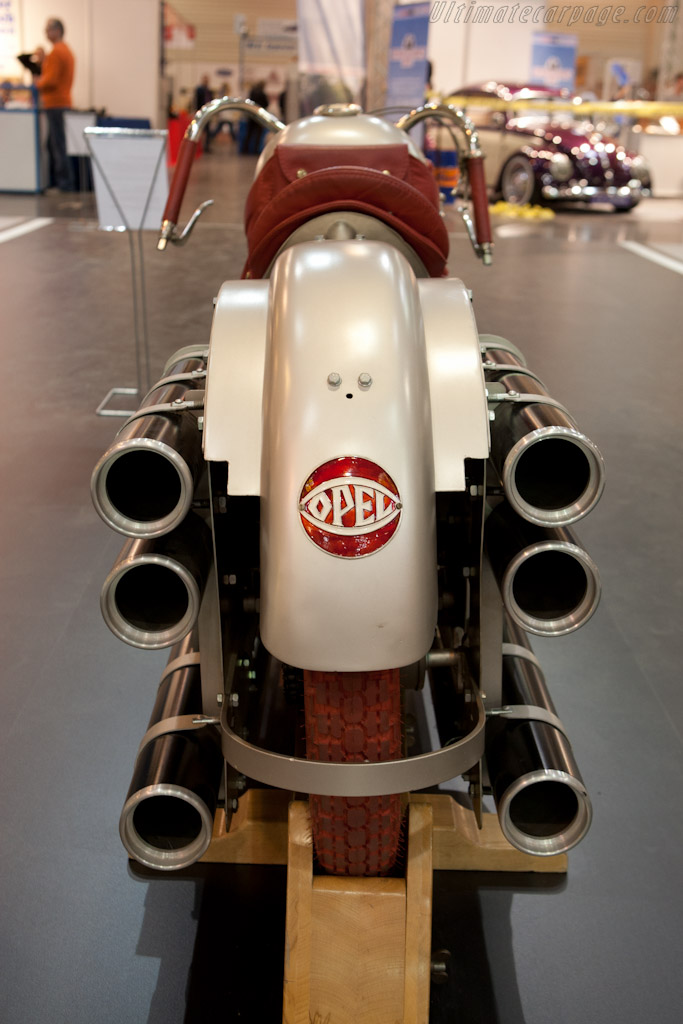 Welcome to the Techno Classica   - 2011 Techno Classica