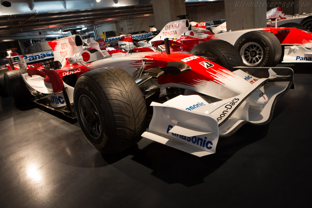 Toyota TF108 - Chassis: TF108-02  - Toyota Motorsport visit