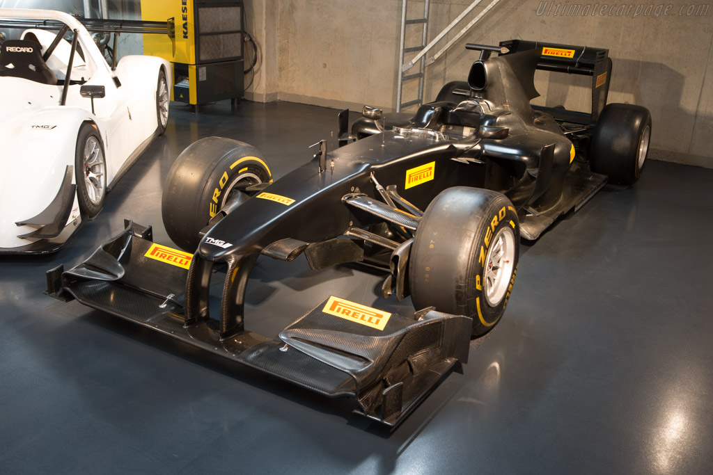 Toyota TF109 - Chassis: TF109-01  - Toyota Motorsport visit