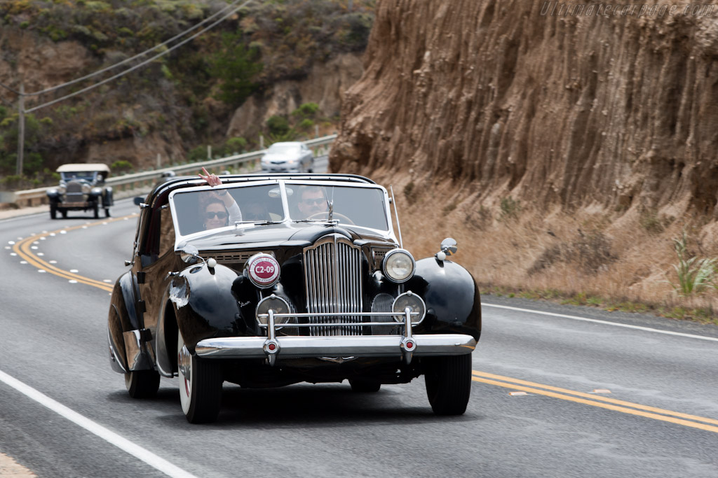 Packard 1806 Darrin Parisienne Victoria   - 2010 Pebble Beach Concours d'Elegance