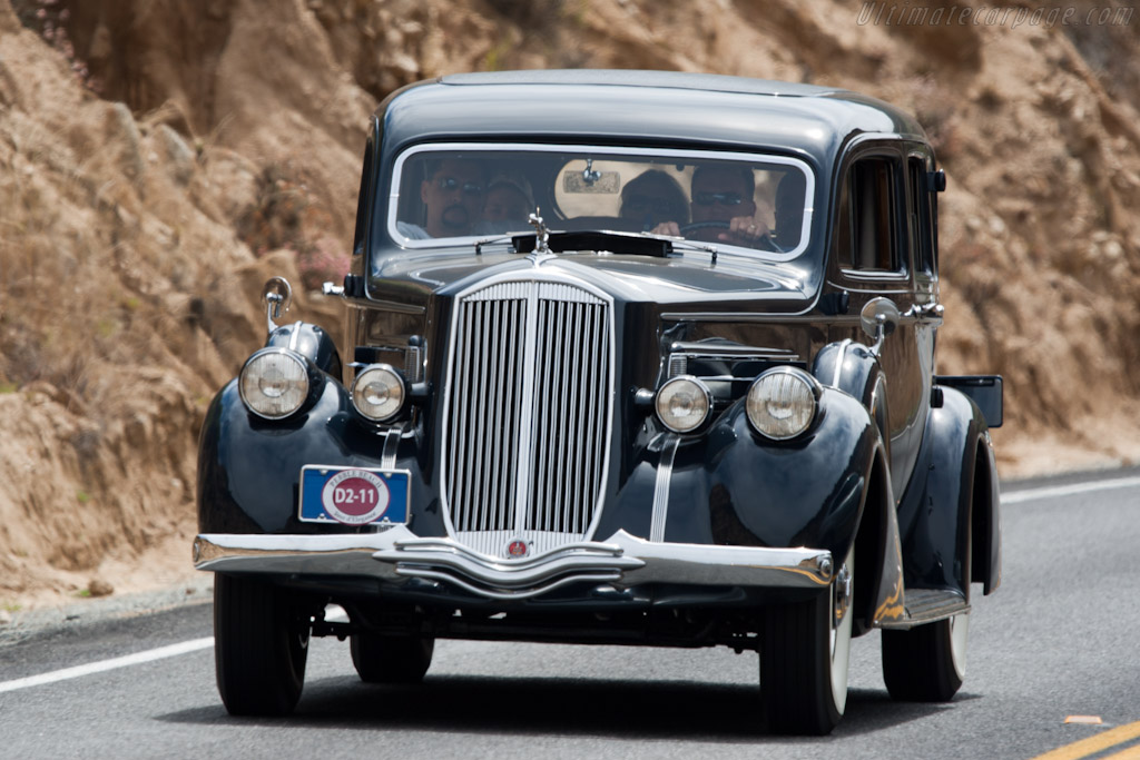 Pierce-Arrow 1702 Limousine   - 2010 Pebble Beach Concours d'Elegance