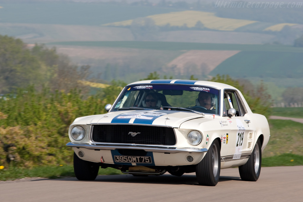 Ford Mustang   - 2009 Tour Auto