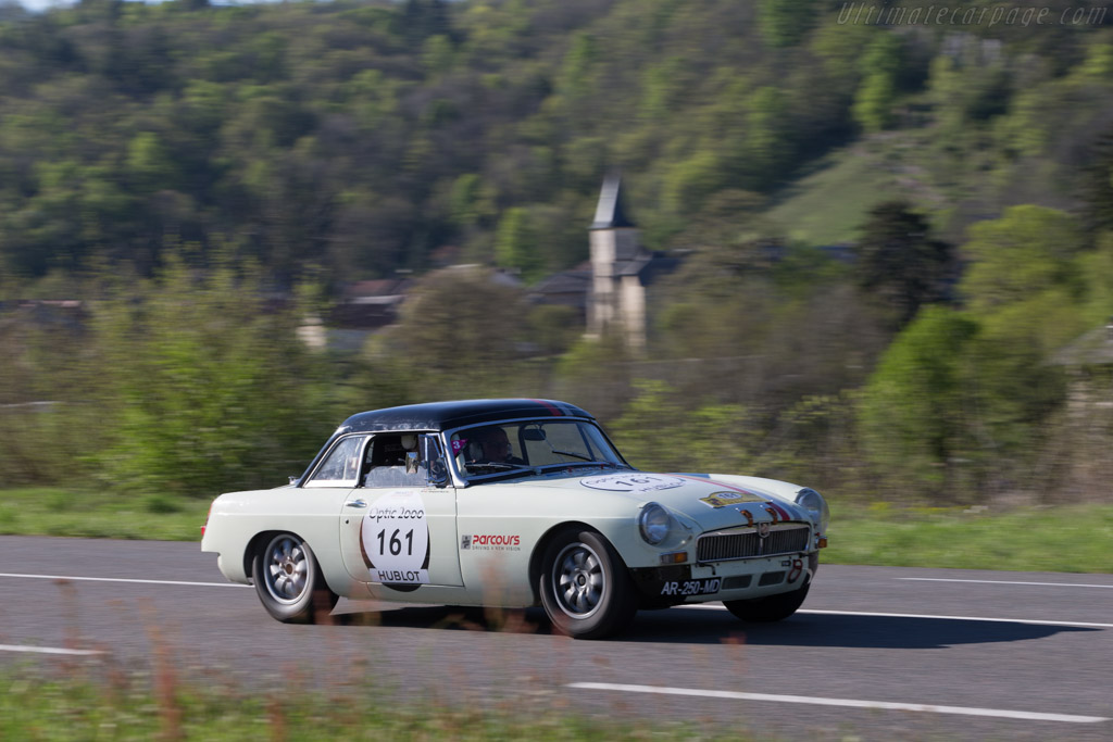 MG B - Chassis: GHN3/47077 - Driver: Moz / Capucine Gaspard-Huit - 2014 Tour Auto