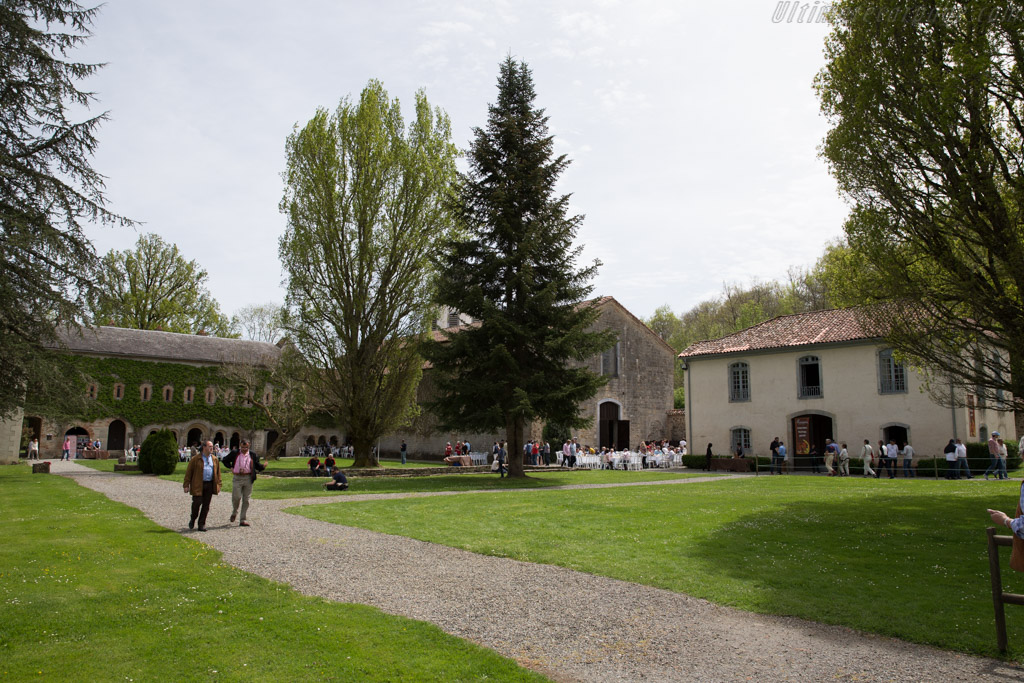 Abbaye de l'Escadieu   - 2015 Tour Auto