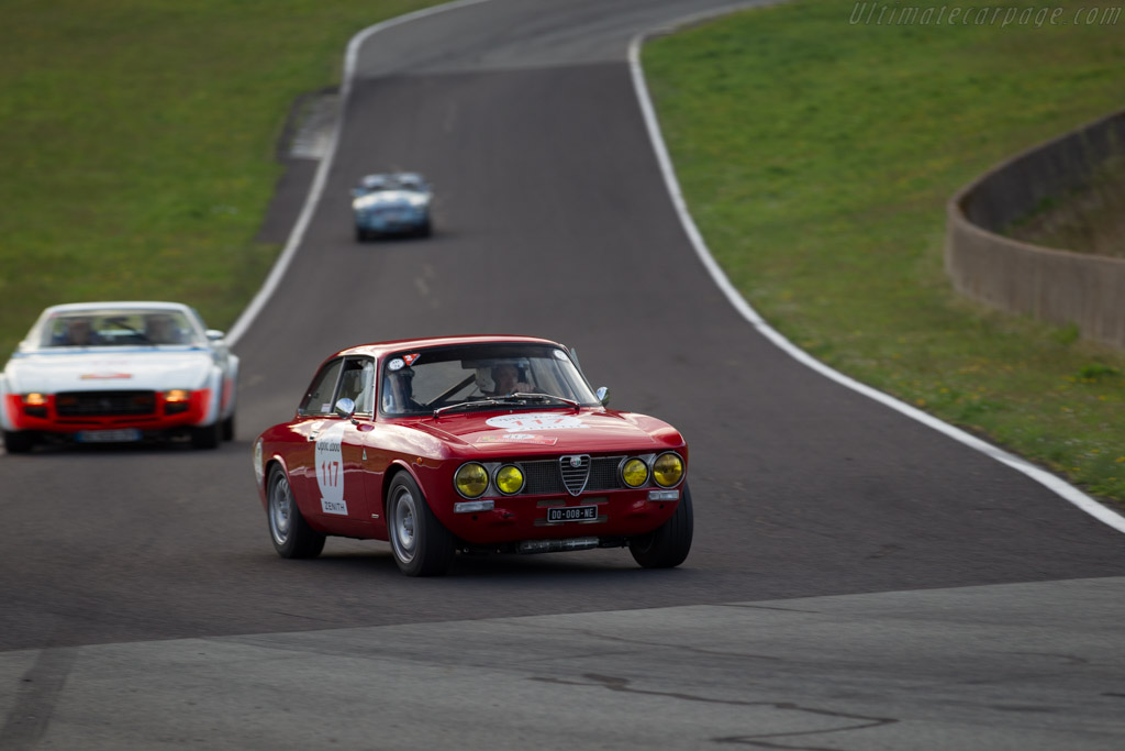 Alfa Romeo 2000 GTV  - Driver: Jerome Mortagne / Guillaume Halley - 2015 Tour Auto
