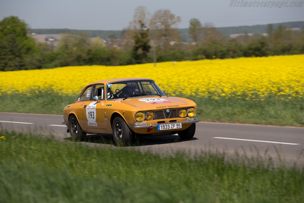 Alfa Romeo 2000 GTV - Chassis: 10521 - Driver: Pierre Adamski / Laurence Clement - 2015 Tour Auto