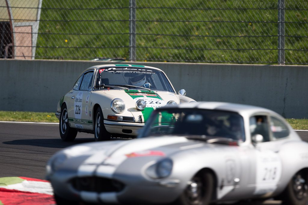 Porsche 911 - Chassis: 301003 - Driver: Gabriele Spangenberg / Andreas Middendorf - 2015 Tour Auto