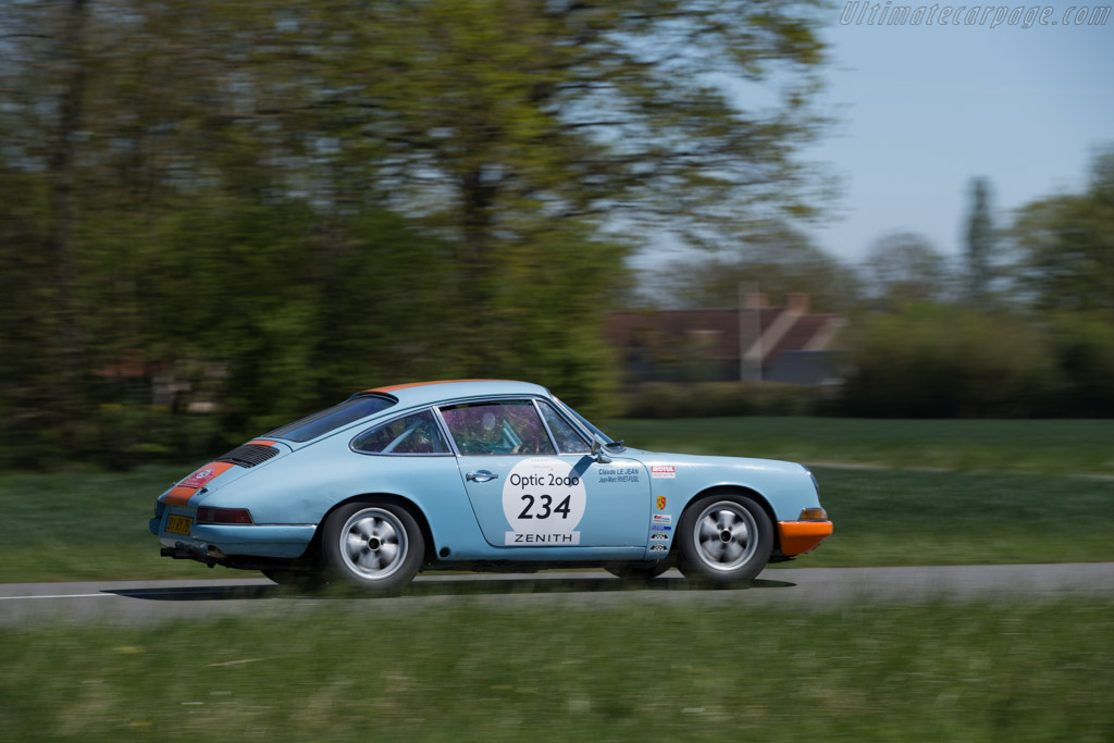 Porsche 911 - Chassis: 303257 - Driver: Claude Le Jean / Jean-Marc Rivet Fusil - 2015 Tour Auto