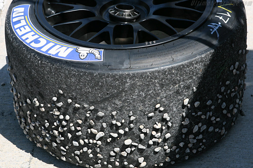 Gravel pick-up   - 2007 Le Mans Series Valencia 1000 km
