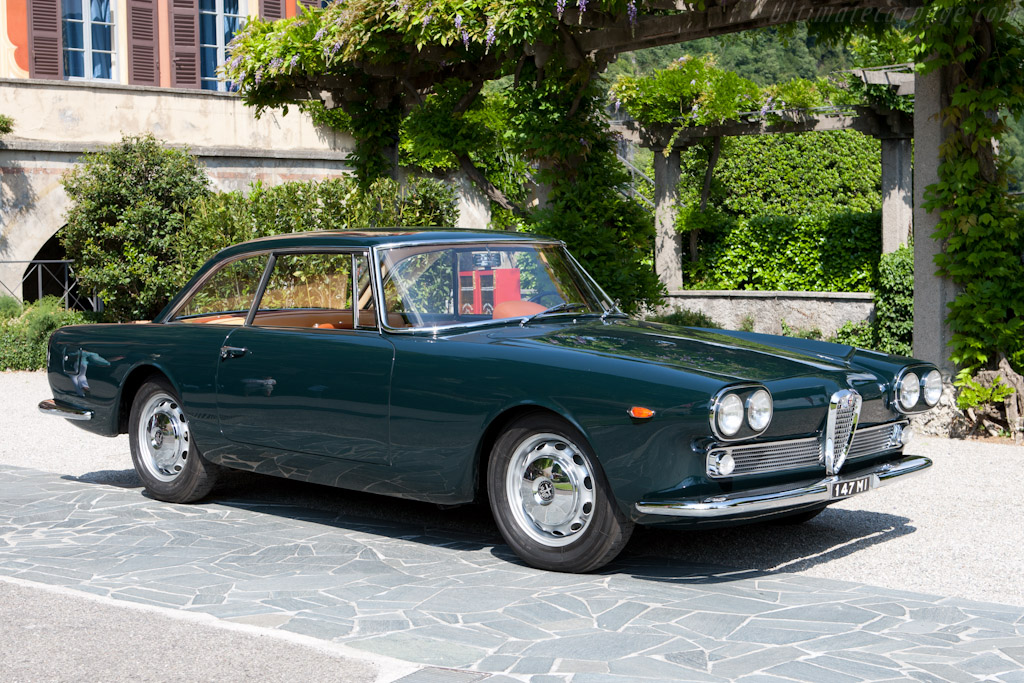 Alfa Romeo 2000 Touring Praho - Chassis: AR10205-00001 - Entrant: Lopresto Collection - 2011 Concorso d'Eleganza Villa d'Este