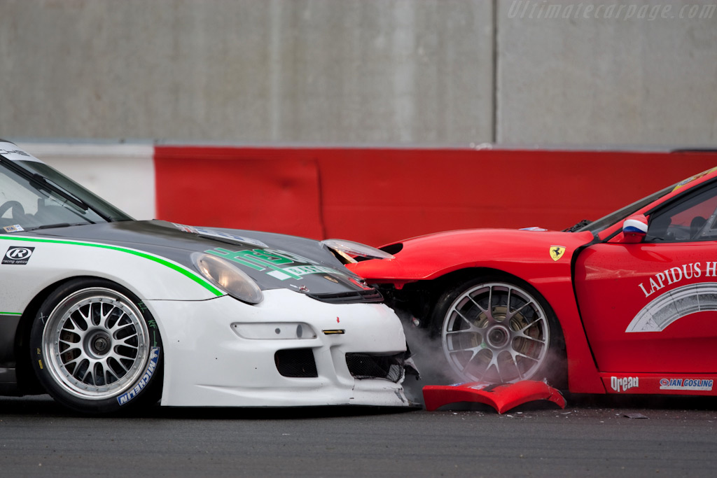 First lap encounter - Chassis: WP0ZZZ99Z8S798321  - 2009 FIA GT Zolder