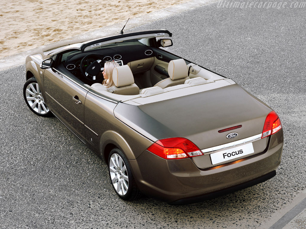 Ford focus coupe-cabriolet convertible