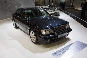 Click here to open the Mercedes-Benz E 500 Limited gallery