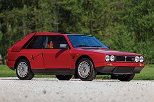 Click here to open the Lancia Delta S4 Stradale  gallery