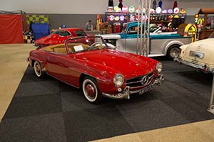 Click here to open the Mercedes-Benz 190 SL gallery
