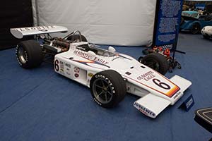 Click here to open the Eagle 7200 Offenhauser  gallery