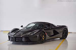 Click here to open the Ferrari LaFerrari Aperta  gallery