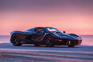 Click here to open the Ferrari LaFerrari Aperta  gallery