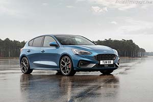 Click here to open the Ford Focus ST gallery