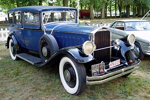 Click here to open the Pierce-Arrow Model 133 6-Light Saloon gallery