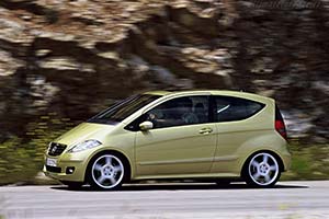 Click here to open the Mercedes-Benz A 200 Avantgarde gallery