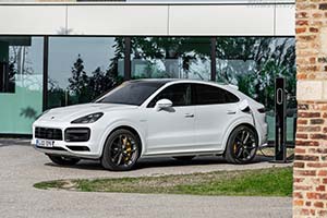 Click here to open the Porsche Cayenne Turbo S E-Hybrid Coupé gallery