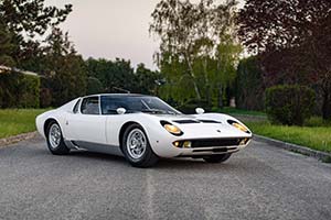 Click here to open the Lamborghini Miura P400  gallery