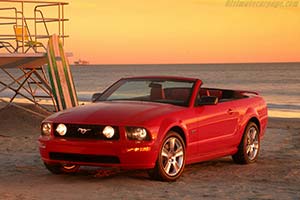 Click here to open the Ford Mustang GT Convertible gallery