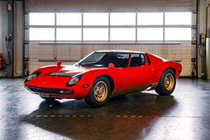 Click here to open the Lamborghini Miura P400 SV  gallery