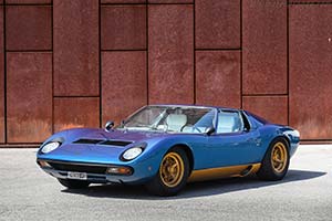 Click here to open the Lamborghini Miura P400 SV  gallery