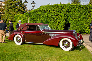 Click here to open the Delage D8-120 Chapron Cabriolet  gallery
