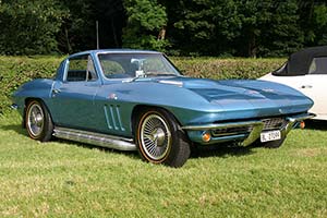 Click here to open the Chevrolet Corvette C2 Sting Ray 427 Coupe gallery