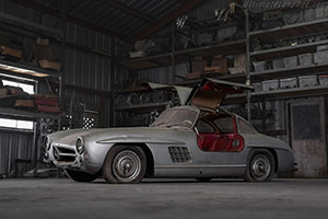 Click here to open the Mercedes-Benz 300 SL Alloy 'Gullwing' Coupe  gallery