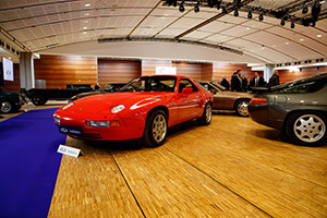 Click here to open the Porsche 928 CS gallery