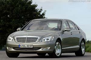 Click here to open the Mercedes-Benz S 600 gallery