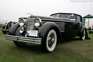 Click here to open the Duesenberg SJ Rollson Fully Collapsible Town Car gallery