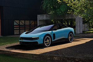 Click here to open the Ferrari Luce gallery