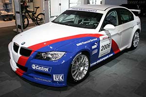 Click here to open the BMW 320si WTCC gallery