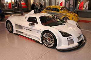 Click here to open the Gumpert Apollo gallery