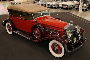 Click here to open the Cadillac 452 A V16 Fleetwood Phaeton gallery
