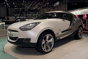 Click here to open the Hyundai QarmaQ Concept gallery