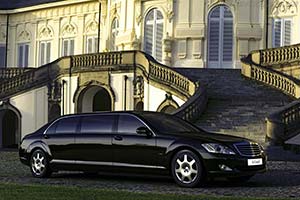 Click here to open the Mercedes-Benz S 600 Guard Pullman gallery