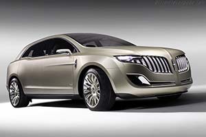 Click here to open the Lincoln MKT Concept gallery