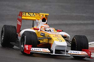 Click here to open the Renault R29 gallery