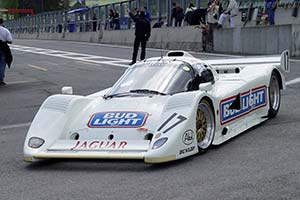 Click here to open the Jaguar XJR-17 gallery