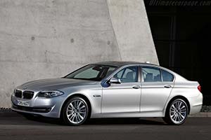 Click here to open the BMW 550i gallery