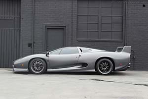 Click here to open the Jaguar XJ220S  gallery