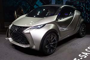 Click here to open the Lexus LF-SA Concept gallery