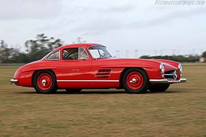 Click here to open the Mercedes-Benz 300 SL 'Gullwing' Coupe gallery