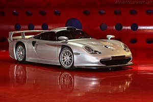 Click here to open the Porsche 911 GT1 Strassenversion gallery